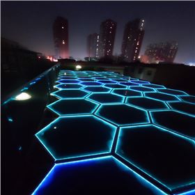 正能量科技雄安分公司樓頂光能寶盒屋面安裝竣工效果(夜間)